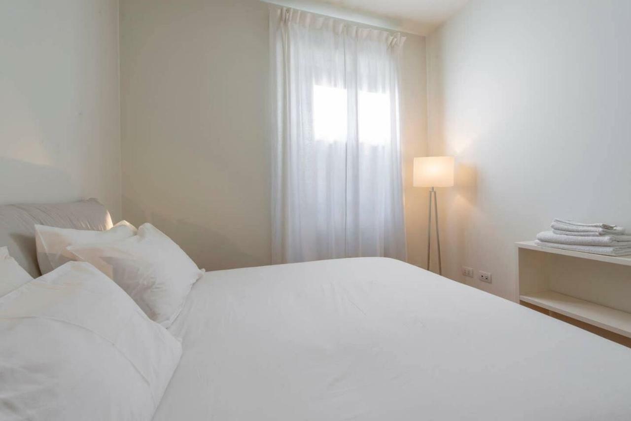 Joivy 1Br Apt In Isola With Stunning View To Bosco Verticale Milán Exterior foto