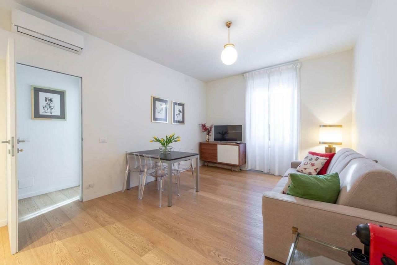 Joivy 1Br Apt In Isola With Stunning View To Bosco Verticale Milán Exterior foto
